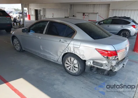 2011 Honda Accord 2.4 Lx z USA, uszkodzony, nr VIN 1HGCP2E31BA149488